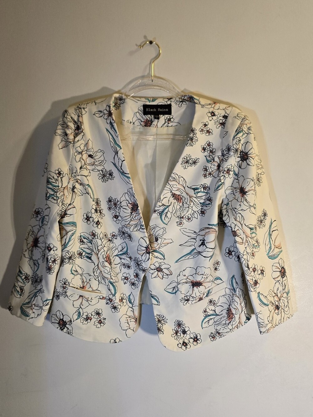 Black Rainn Floral Blazer